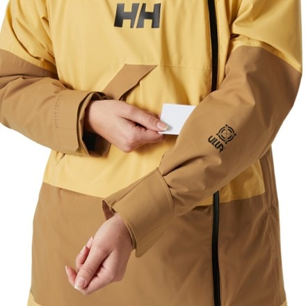 Helly Hansen Powchaser Asymmetric Insulated Ski Jacket - Women's 7