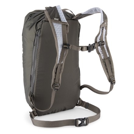 REI Co-op Flash 18 Pack 1
