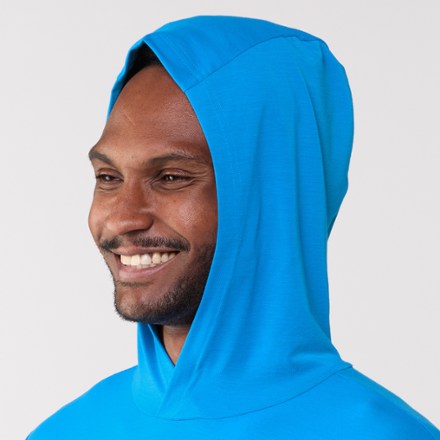 The North Face Adventure Sun Hoodie - Men's 4