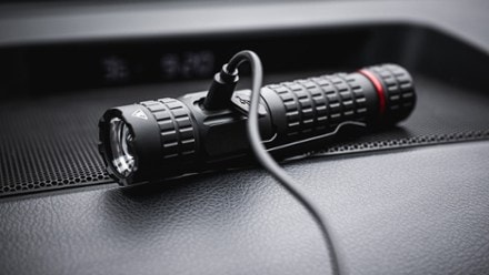 Coast TX300R Flashlight 8