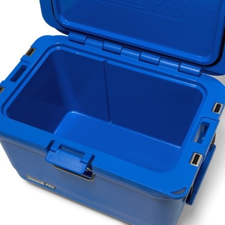 Coleman Pro 45-Quart Hard Cooler 4