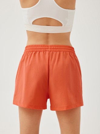 Outdoor Voices Doing Things 2.5" Shorts - Women's 1