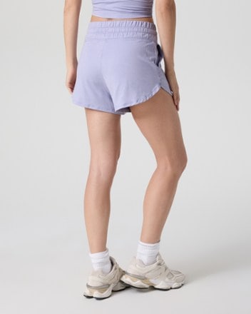 Vuori Halo Performance Shorts 2.0 - Women's 2