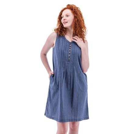 Aventura Breezy Pintuck Swing Dress 0