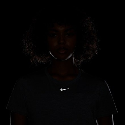 Nike One Classic T-Shirt - Women's 5