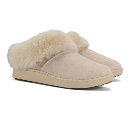 OluKai Ku'i Slippers - Women's 1