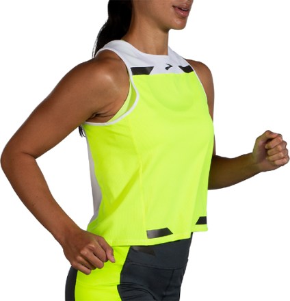 Brooks Run Visible Back-to-Front Tank Top - Women's 6