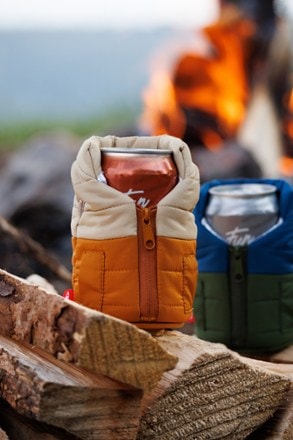 Puffin Puffy Vest Drinkwear 2