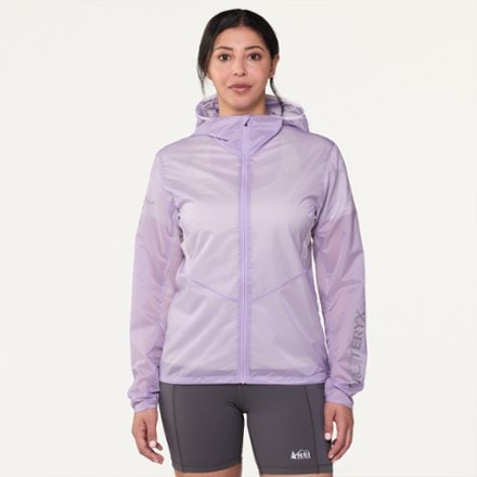 Arc'teryx Norvan Windshell Hoody - Women's 1