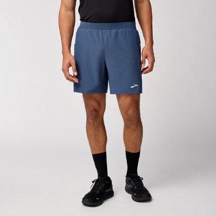 Brooks 2-in-1 Journey 7" Shorts - Men's 1