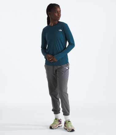 The North Face Elevation Long-Sleeve Shirt - Women's 3