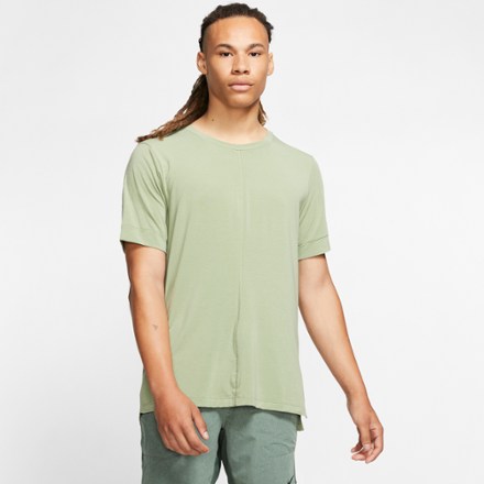 green nike shirt mens