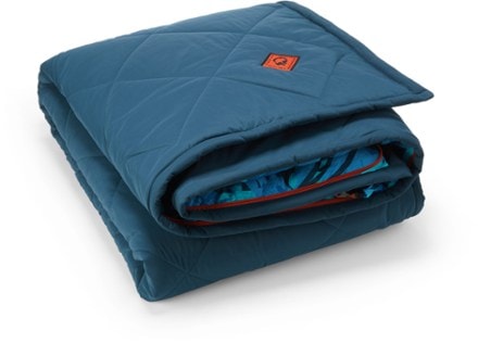 Outdoor Afro + REI Co-op Nature Nap 25 Zip-Up Comforter 3