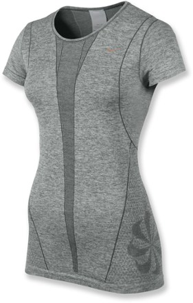 nike seamless shirt