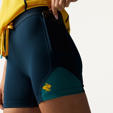 rabbit Pacer 4" Shorts - Women's 5
