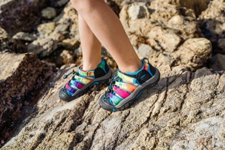 Keen Newport H2 Rainbow Tie Dye 2