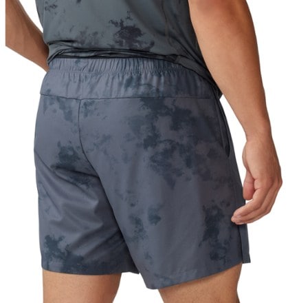 Mountain Hardwear Shade Lite Shorts - Men's 7" inseam 6