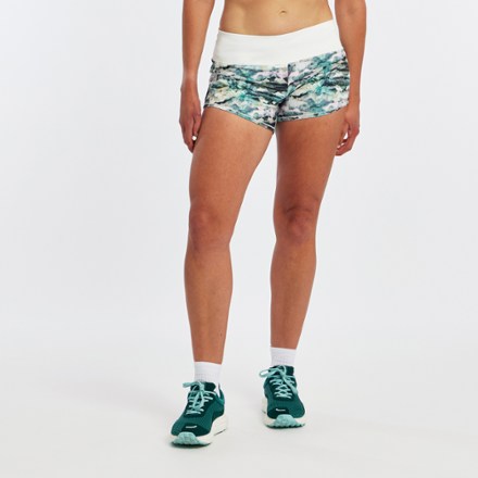 Oiselle Roga 4" Shorts - Women's 1