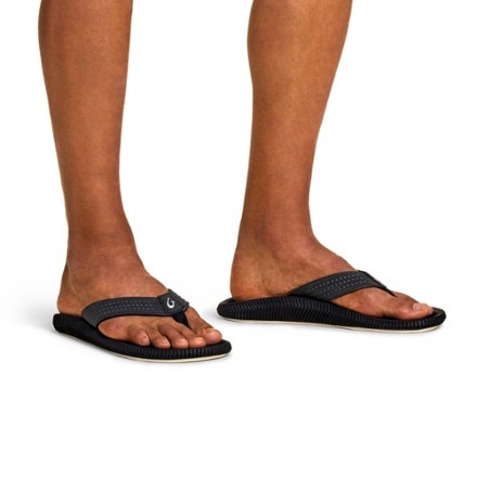 OluKai Ulele Flip-Flops - Men's 4