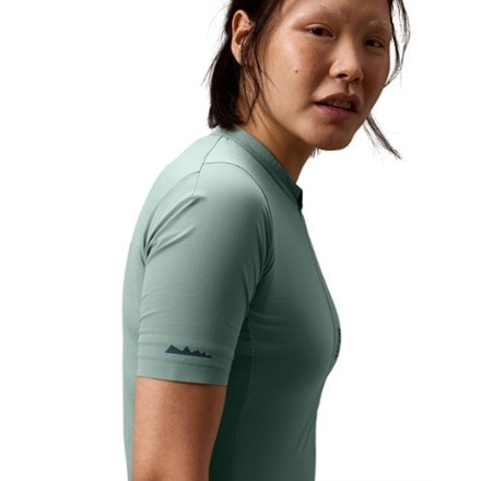 Endura Alltrack Ride Cycling Jersey - Women's 6