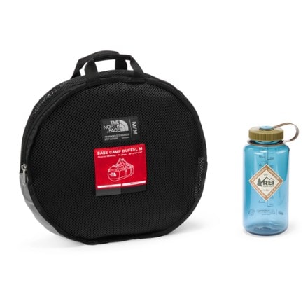 The North Face Golden State Duffel - Medium (71 L) Stuff sack (32 fl oz. bottle not included)