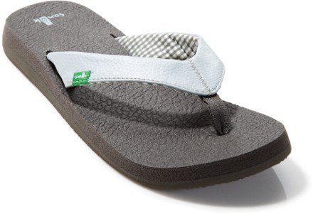 white sanuk flip flops