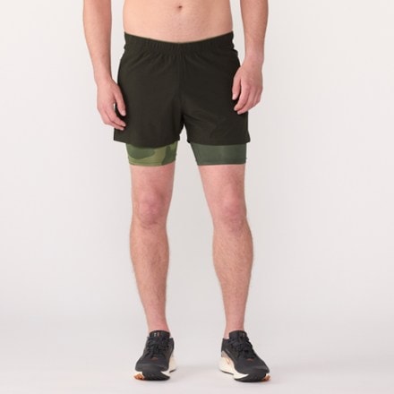 Model info: Height: 6'1" | Waist: 32" | Inseam: 32" | Wearing size: M