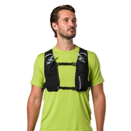 Nathan Quick Start 3.0 4 L SF Hydration Vest 1