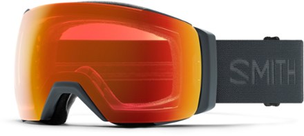 Smith I/O MAG XL ChromaPop Snow Goggles with gogglesoc