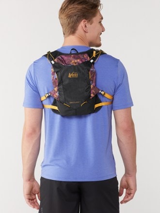 REI Co-op Swiftland 5 Hydration Vest - Men's 2