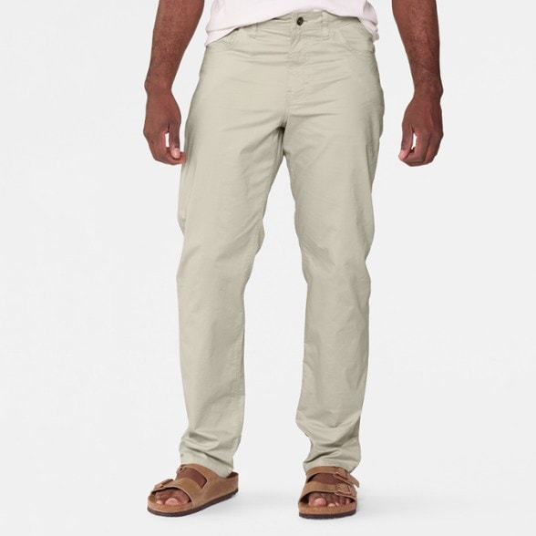 Model info: Height: 5'11" | Waist: 31 | Inseam: 32 | Wearing size: 32 IN Waist