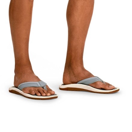 OluKai Kukulu Flip-Flops - Men's 4