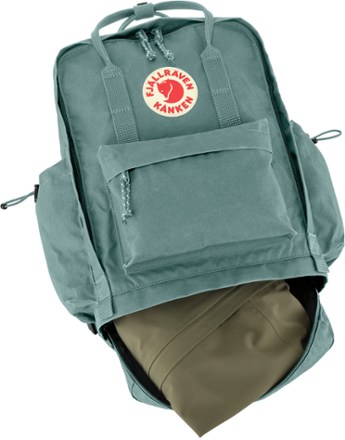 Fjallraven Kanken Outlong Pack FROST GREEN (accessories not included)