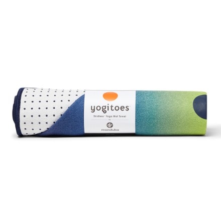 Manduka yogitoes Yoga Mat Towel 1