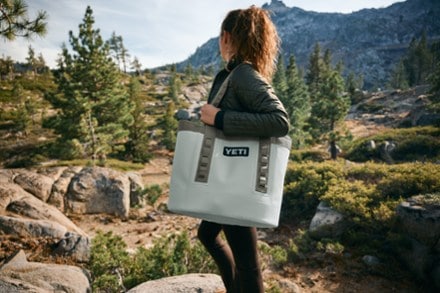 YETI Camino 35 Carryall 8