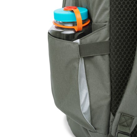Stio Basin Daypack 35L Water bottle not included