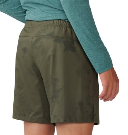 Mountain Hardwear Shade Lite Shorts - Men's 7" inseam 6