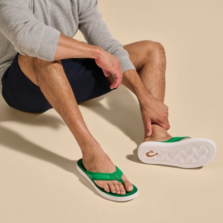 OluKai Leeward Flip-Flops - Men's 5