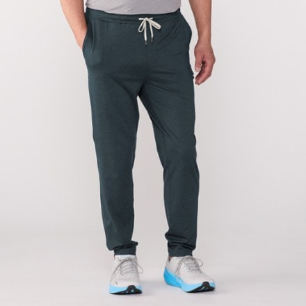 Model info: Height: 5'11 | Waist: 32.5 | Inseam: 32 | Wearing size: M