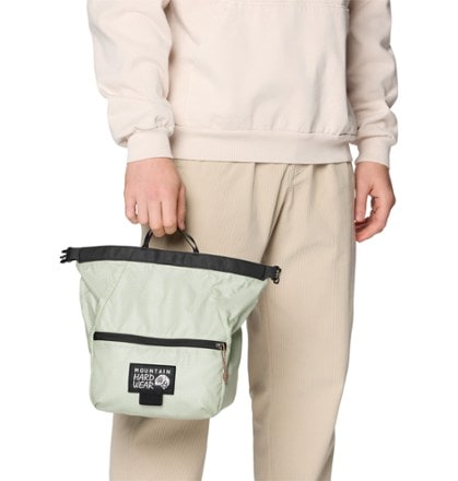 Mountain Hardwear Camp 4 Chalk Bucket 4
