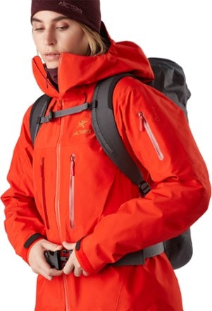 rei arcteryx rain jacket