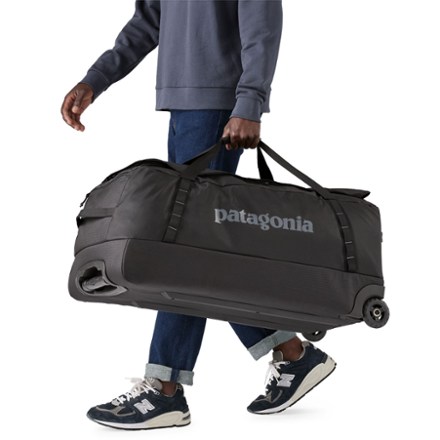 Patagonia Black Hole Wheeled Duffel 100 L 4