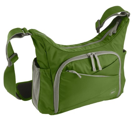 rei travel purse