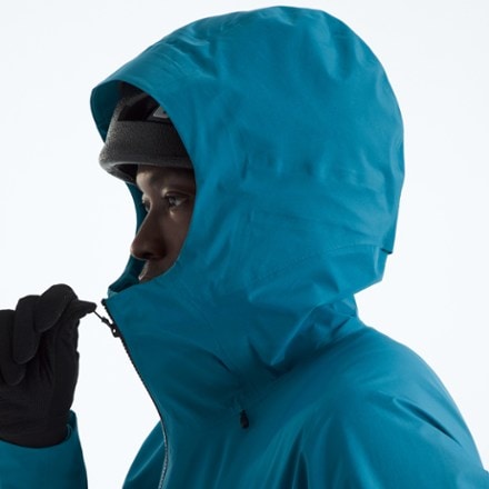 The North Face Summit Cayesh GTX Pro Jacket - Men's 5