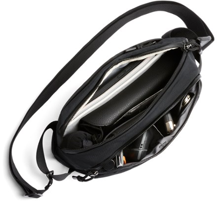 Bellroy Venture Sling 2.5 L 4