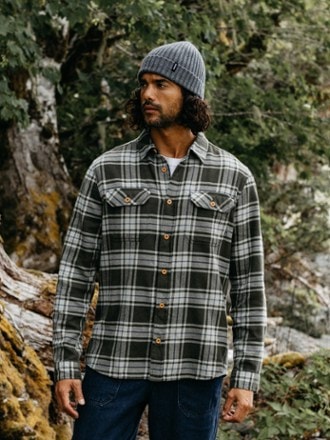 Finisterre Beardsmore Shirt - Men's 7