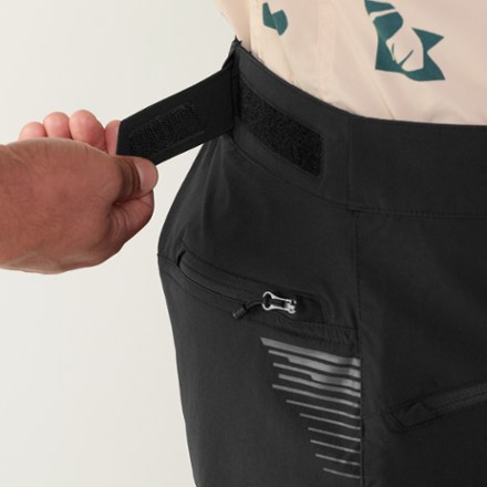 Endura SingleTrack Lite Bike Shorts - Men's 4