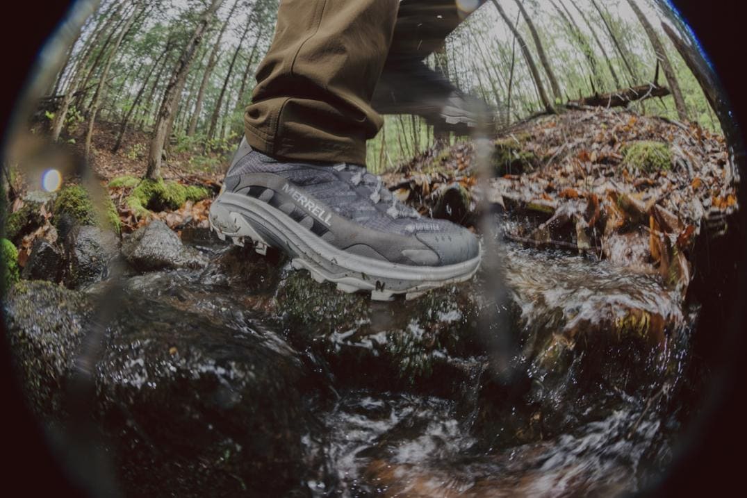 Location Image for Moab Speed 2 Mid GTX Hiking Boots - Men's