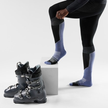 Smartwool Ski Targeted Cushion Extra Stretch Over The Calf Socks - Men's 1