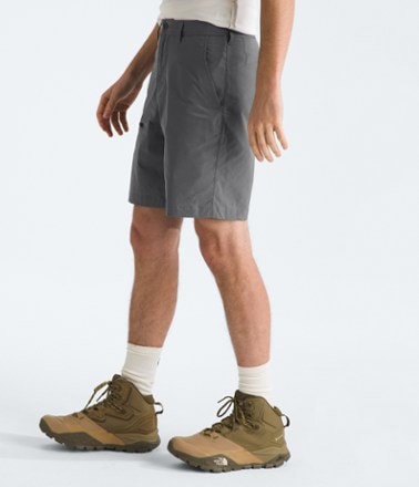 The North Face Basin 9" Shorts - Men's 4